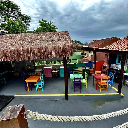 Pousada Agua Marinha-Familias & Pets アングラドスレイス エクステリア 写真